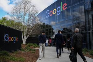 Gemini redessine le système avant la contre-offensive IA d’Apple