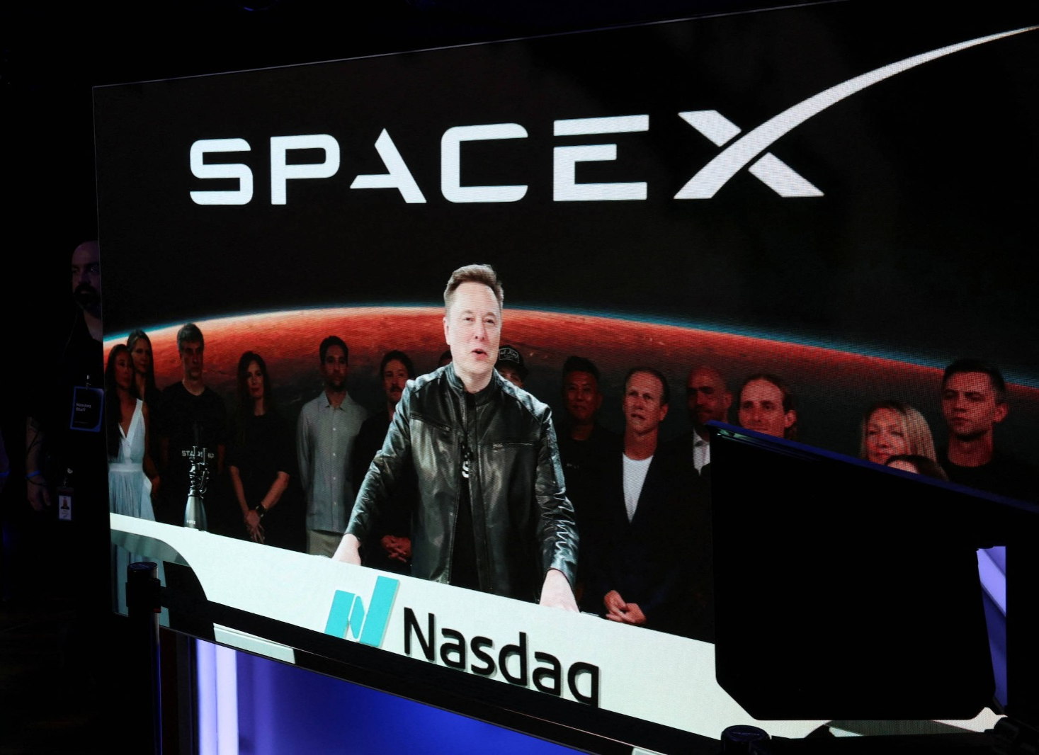 SpaceX entre sur le marché des outils de développement et acquiert Cursor