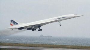 Cinquante ans après son premier vol commercial le Concorde reste le seul avion de ligne à avoir volé plus vite quʼune balle de pistolet