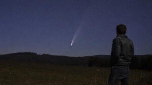 Dans la nuit du 21 au 22 octobre des morceaux de la comète de Halley vont tomber sur la France à 66 kilomètres par seconde