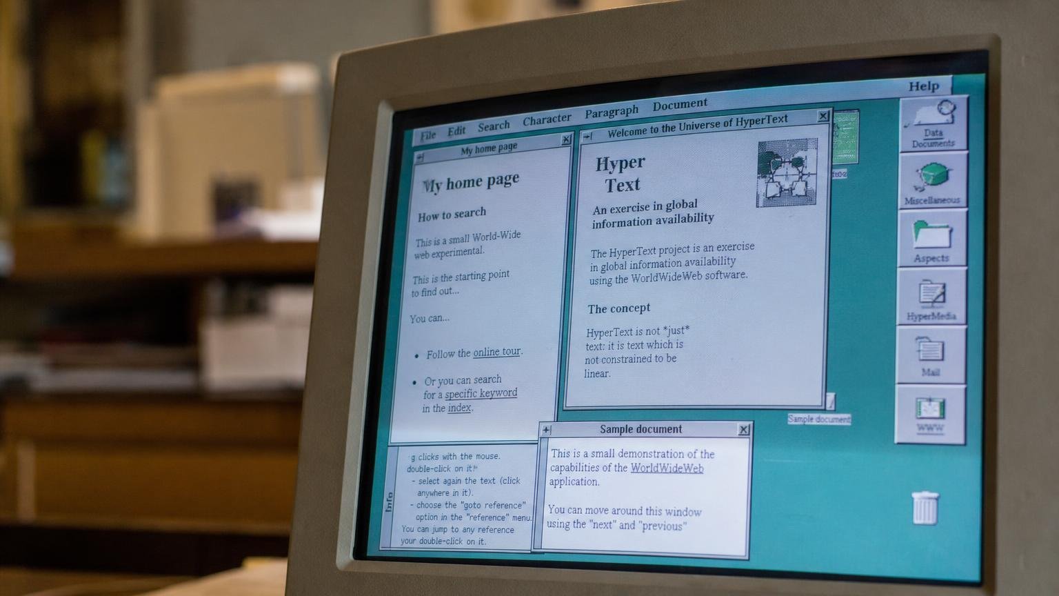 En 1993 le CERN a renoncé à faire payer le Web : le document dʼune page qui lʼa offert au monde entier