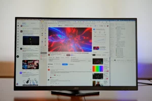 Moniteur gaming pour le travail et les films : test de l&rsquo;AOC Q27G4XF