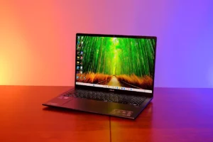 ASUS Vivobook S16 : Expérience de travail sur grand écran avec OLED et Intel Core Ultra 7 — Test