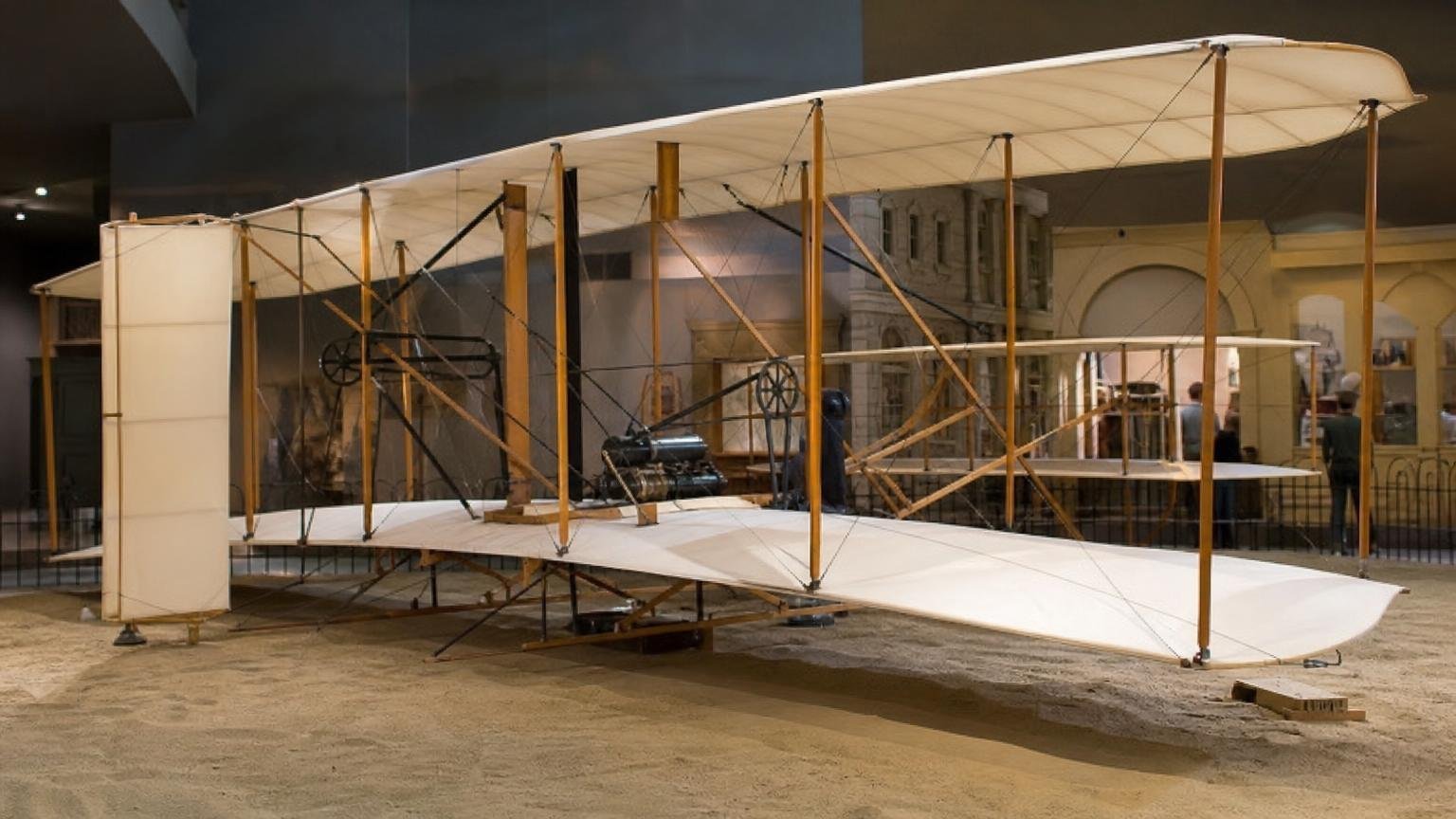 Le premier vol motorisé de lʼhistoire a duré 12 secondes sur 37 mètres : il aurait tenu en entier sous une seule aile dʼun A380